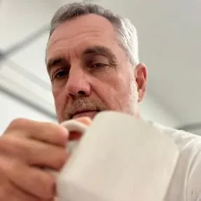 Crafted by Robert icon