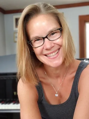 Nicole Dieker Finley icon