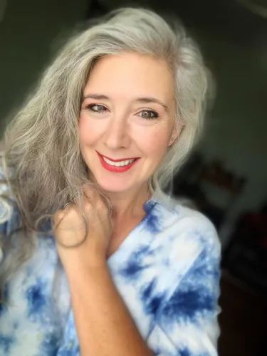 Roxanne Lynch . The icon