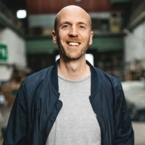 Digital Transformation, Data Transformation & AI Transformation in the Automotive Industry icon