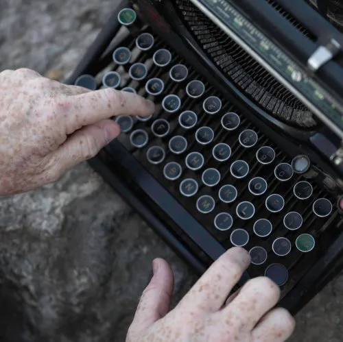 Paul J. Henderson  icon