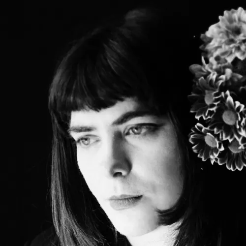 lottie brazier - newsletter icon