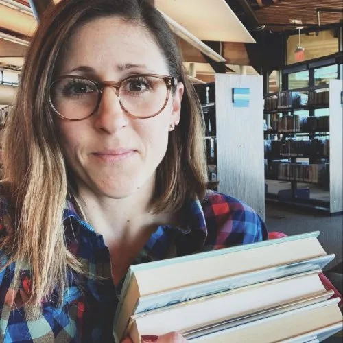 Nicole Viola Bennett