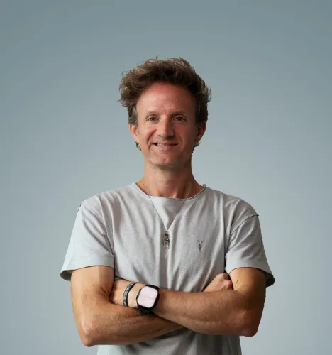 Alastair Dixon