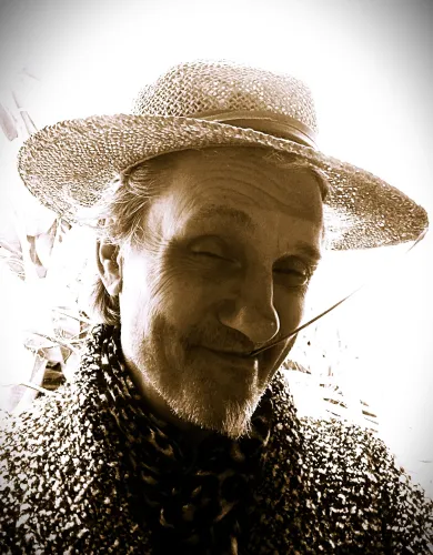 jonathan luscombe hill