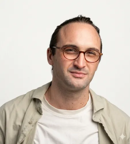 Omid Komeili