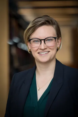 Carmen Cobb