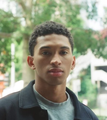 Wolfgang Bakari Burst